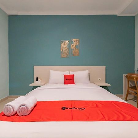 Reddoorz Plus Near Surapati Core Bandung Exterior foto